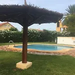Bajo En Primera Linea De Playa アパート