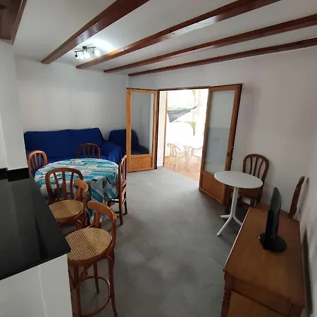 Bajo En Primera Linea De Playa デニア